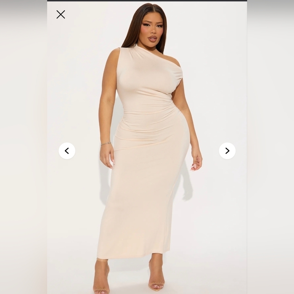 Fashion Nova - Brooke Ruched Midi Dress- W Sz Medium
